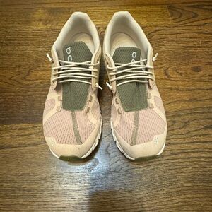 On Clouds, cloud 5 in almost new condition!